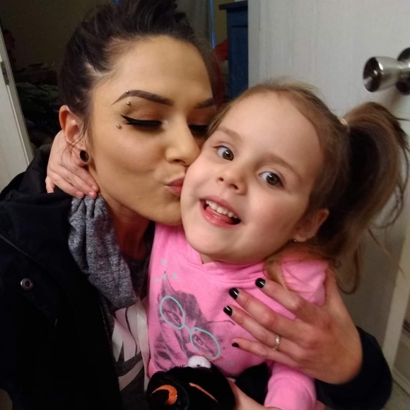 Meet your Posher, Christina - Picture 8 of 9